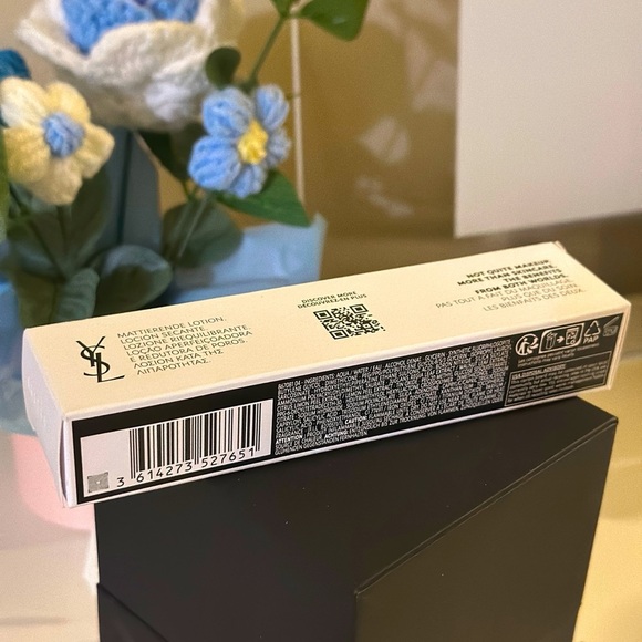 NEW Yves Saint Laurent Nu Blotting Lotion - Picture 4 of 5